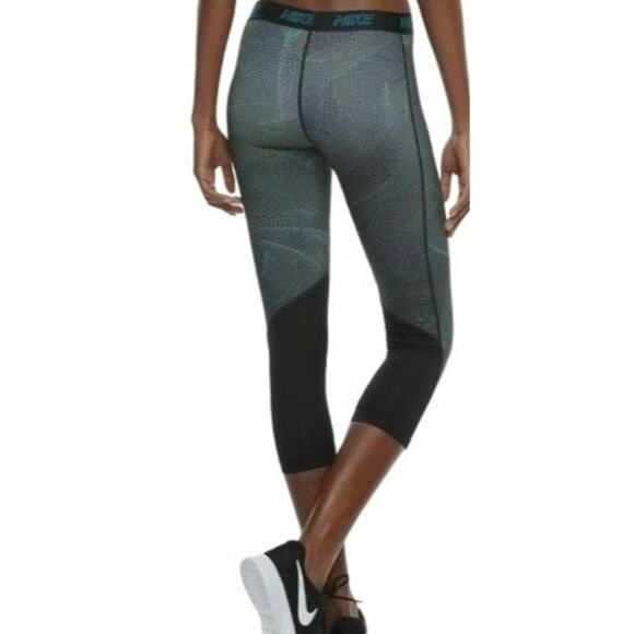 Nike Training Mesh Panel Capri Leggings Womens Medium - Picture 6 of 6